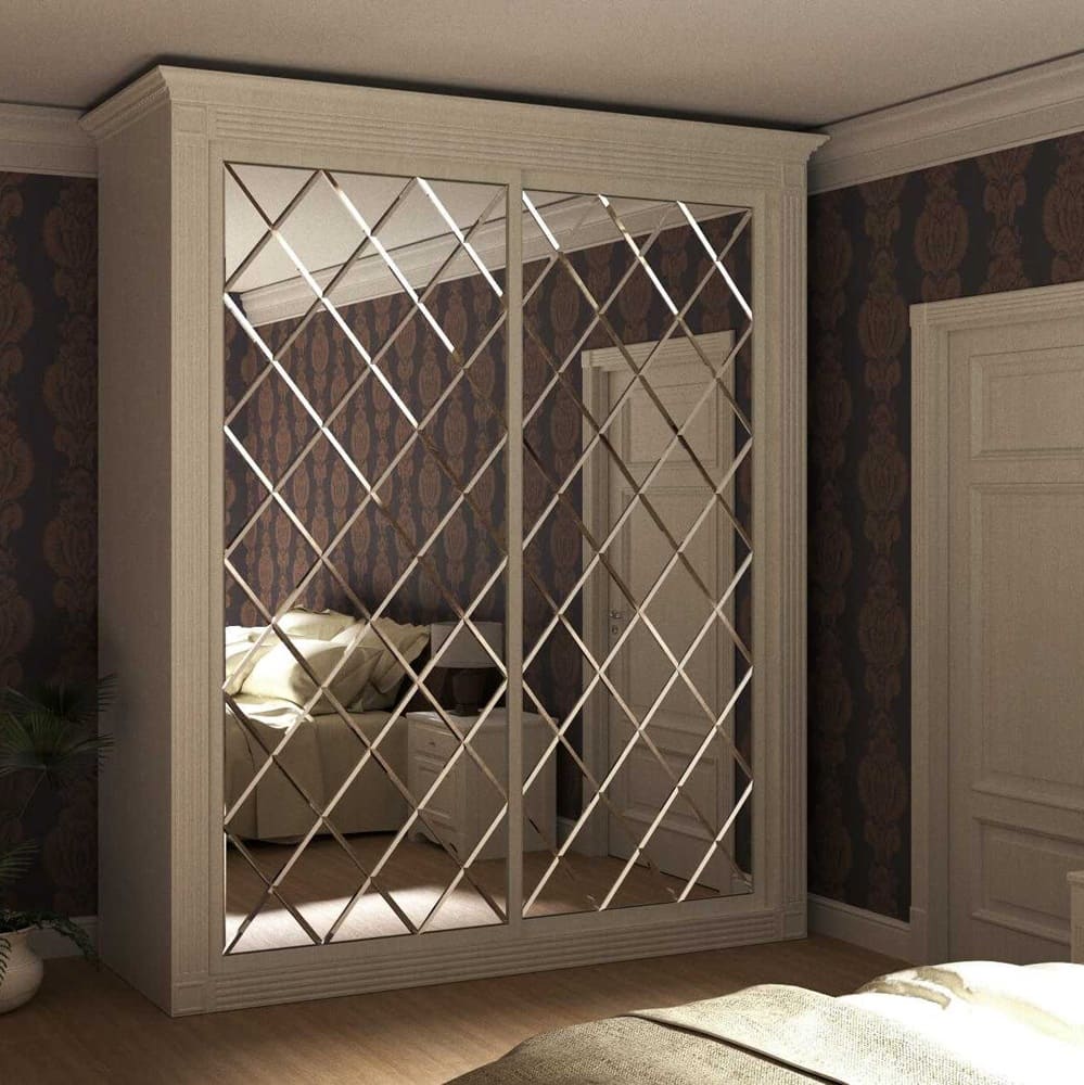 Дизайн зеркала с геометрическим фацетом